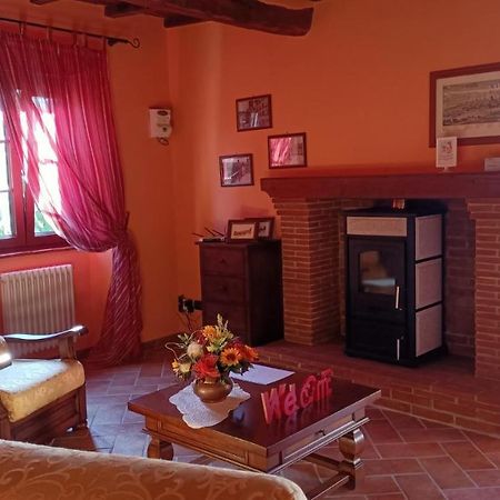 La Collina Dei Franchi Bed and Breakfast Camporgiano Εξωτερικό φωτογραφία