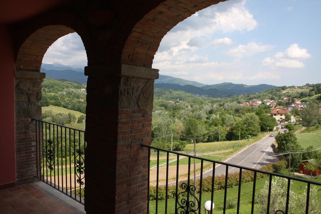 La Collina Dei Franchi Bed and Breakfast Camporgiano Δωμάτιο φωτογραφία