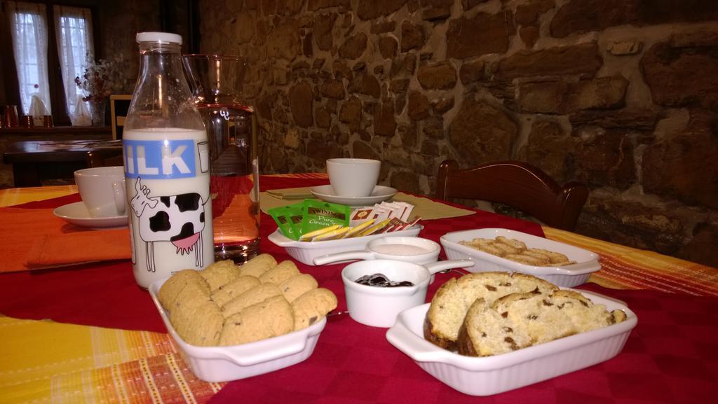 La Collina Dei Franchi Bed and Breakfast Camporgiano Εξωτερικό φωτογραφία